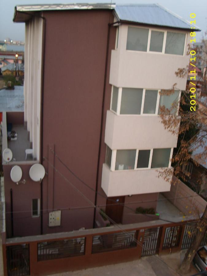 Apartament Laurentiu - Etaj.1 ブカレスト エクステリア 写真