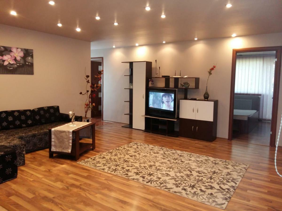 Apartament Laurentiu - Etaj.1 ブカレスト エクステリア 写真